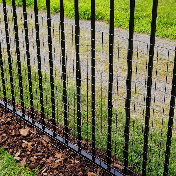 Welded Wire Fence, Black PVC Coated, 16ga, 6x100ft, 2x2in Mesh